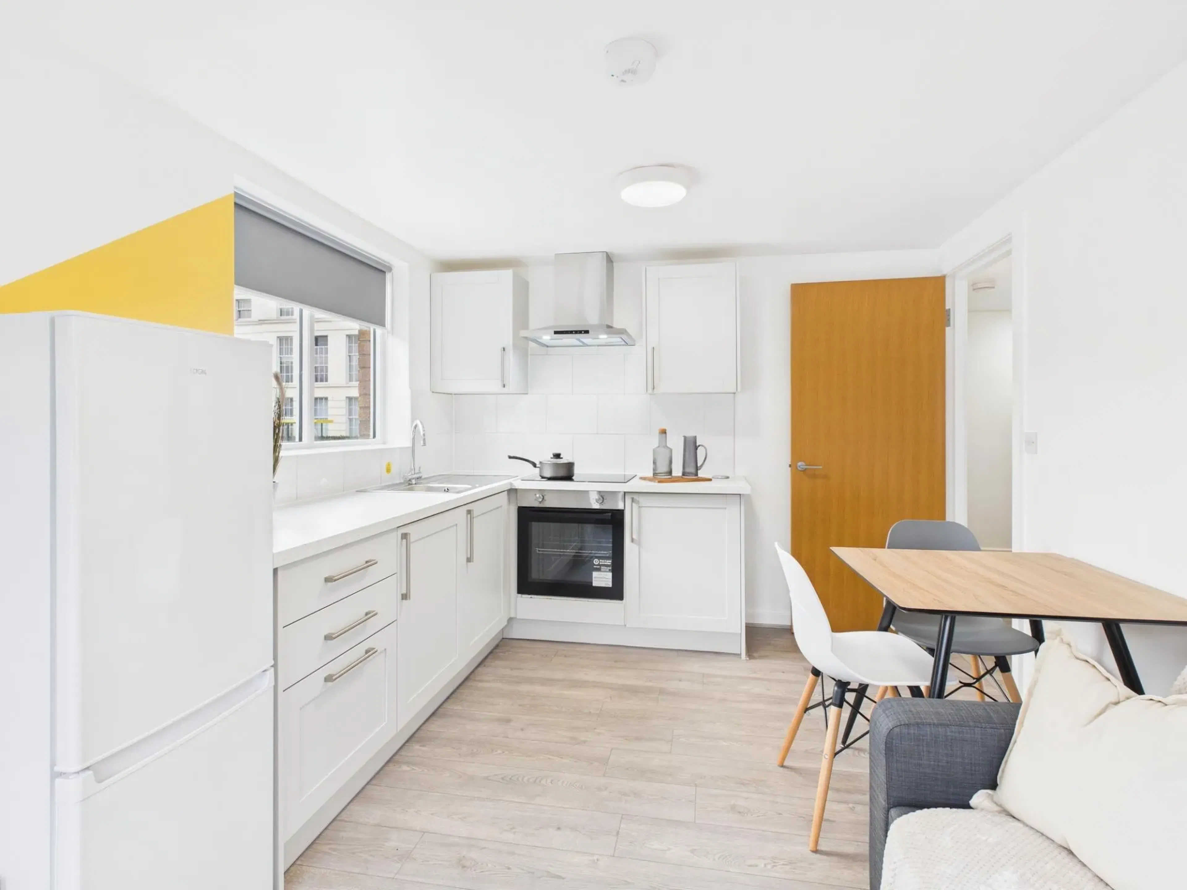 2 Bedroom House Flat 1 KITCHEN 4