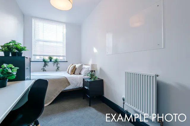 Flat 27 room image 1