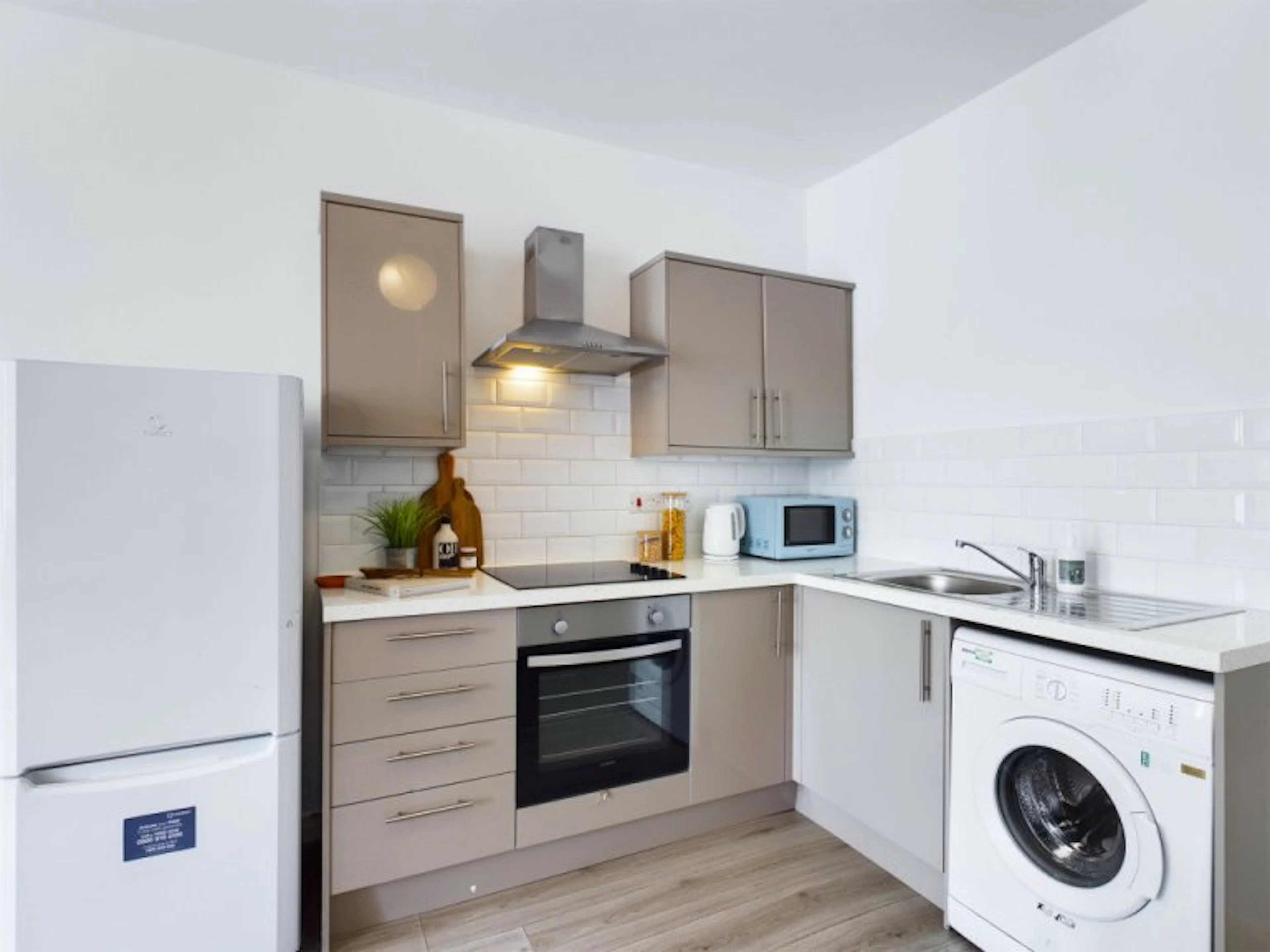 2 Bedroom House - 2 KITCHEN 3
