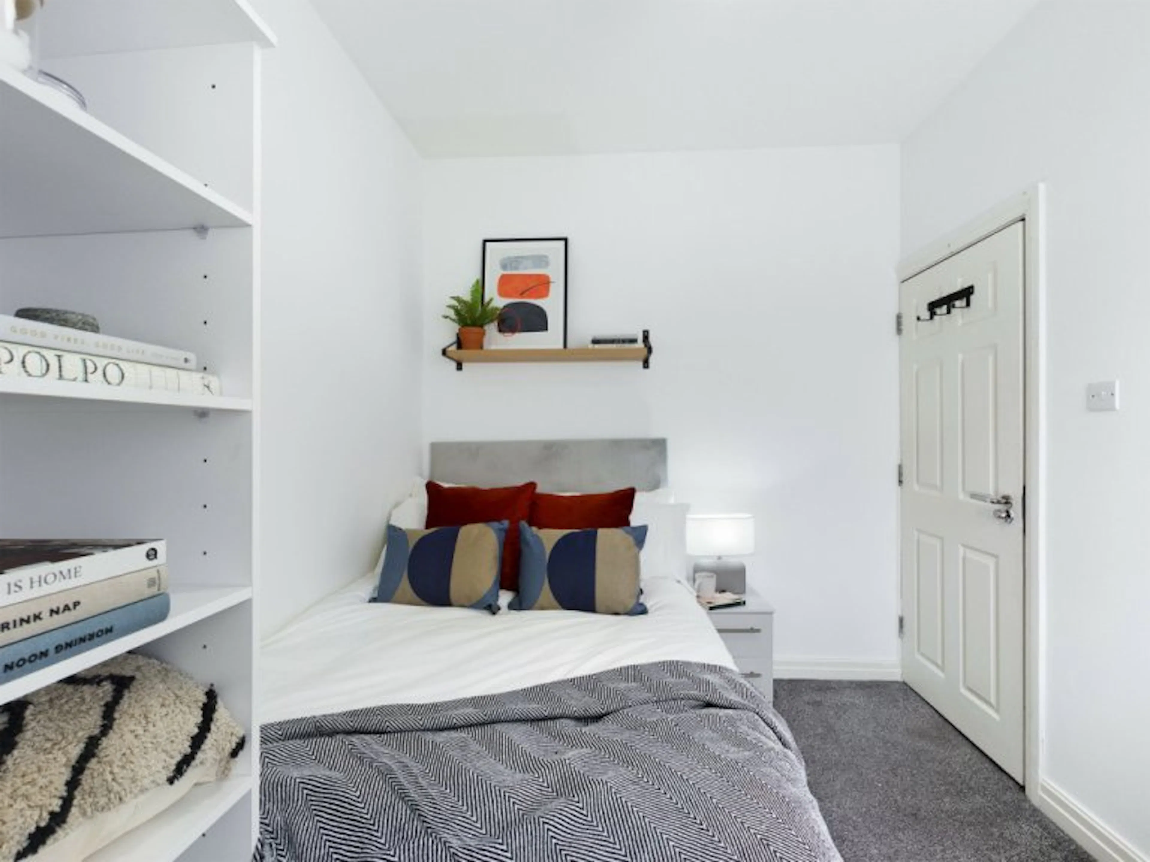 2 Bedroom House - 2 ROOM 1
