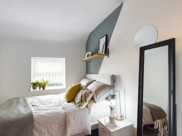 2 Bedroom House - 4 room image 2