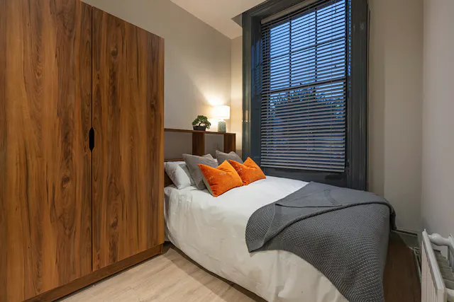 One Bedroom Apartment room image 1
