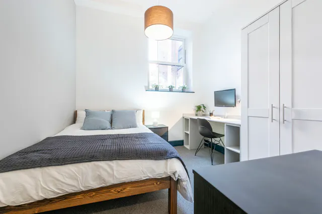 Flat 4 room image 1