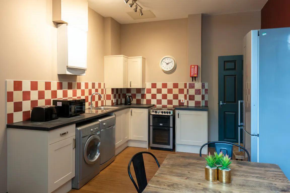 3 Bedroom Apartment KITCHEN 3