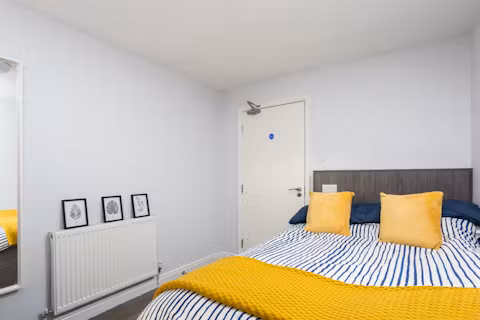 48-royal-park-road-leeds-ROOM