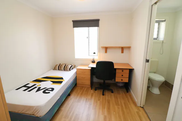 Deluxe Room room image 1