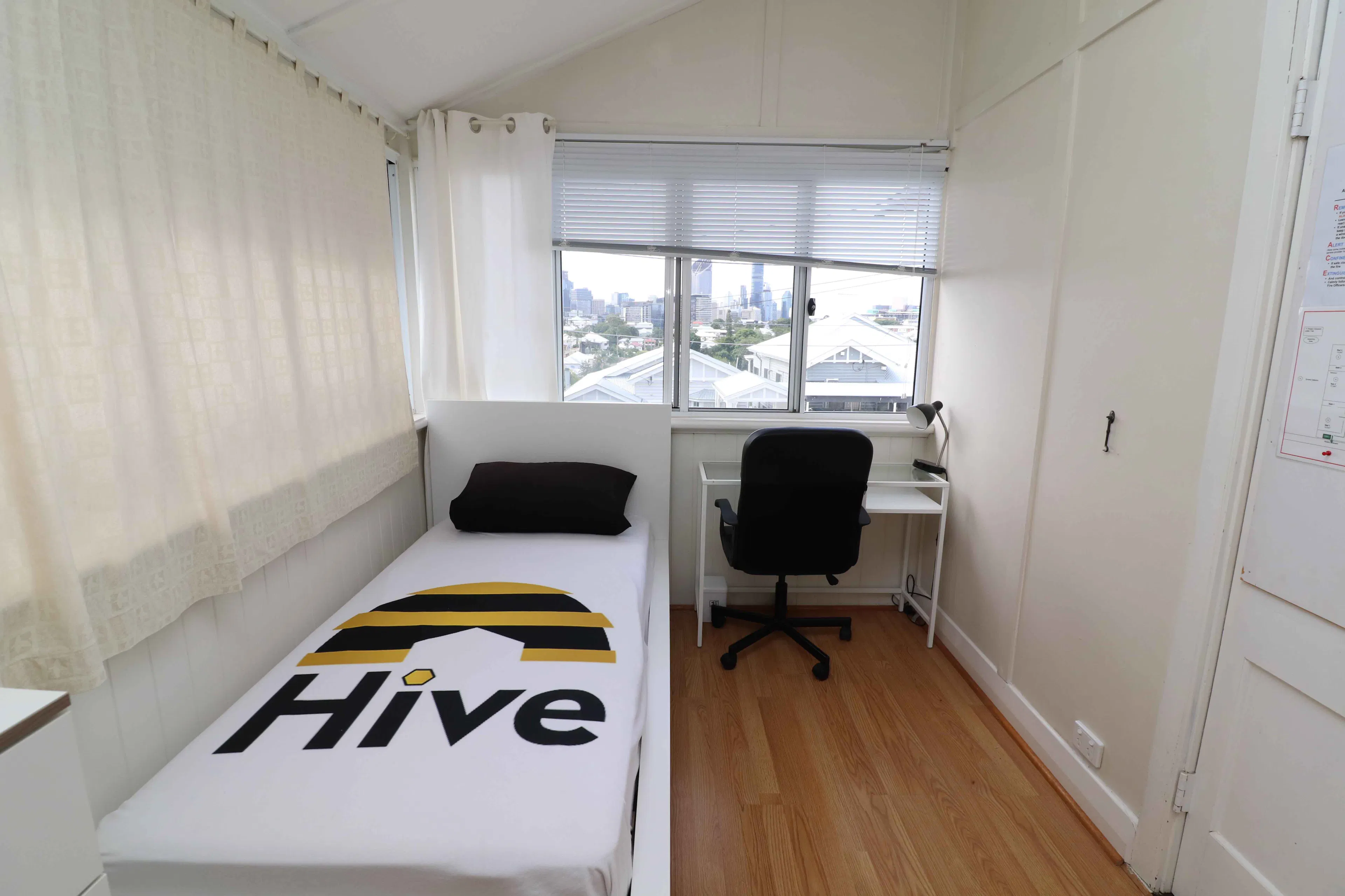 Fresh Ensuite Room ROOM 1