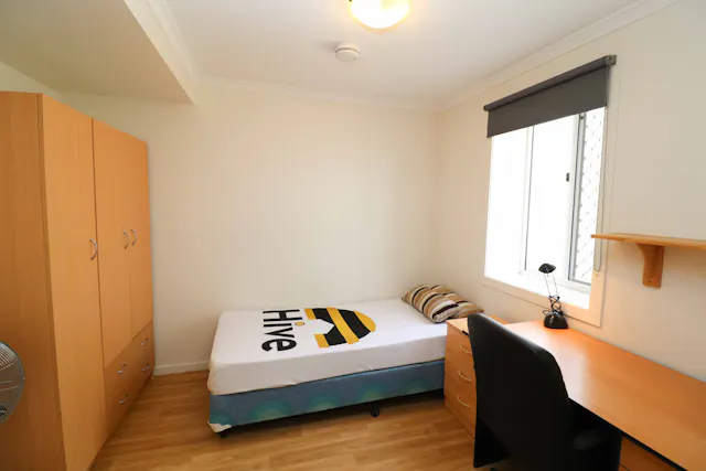 Deluxe Room room image 3