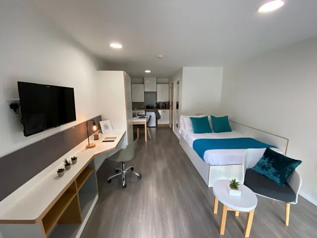 Courtyard Studio room image 2