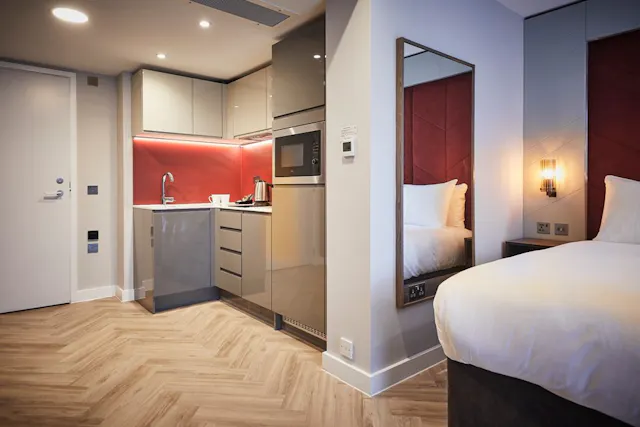 Grande Apartment room image 2