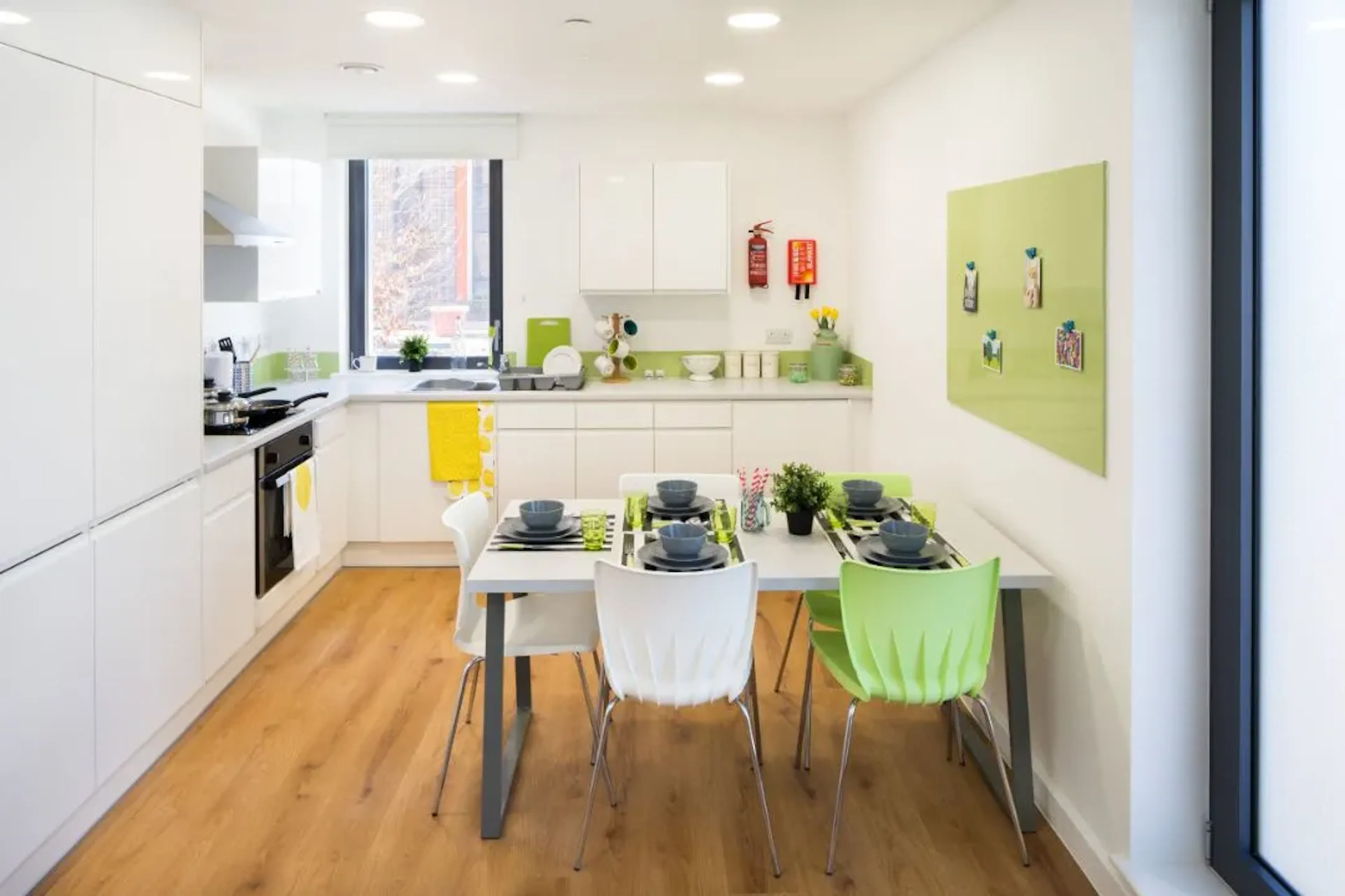 Single En-Suite KITCHEN 4