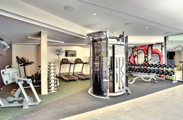 Ultra Studio room image 1