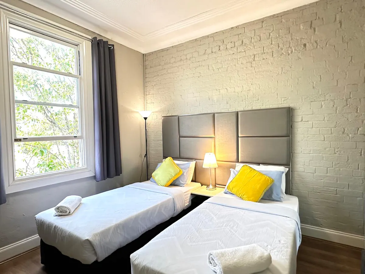 Twin Beds Or King Bed ROOM
