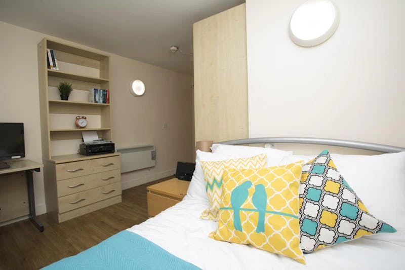 Gold 2-Bed Apartment Ensuite