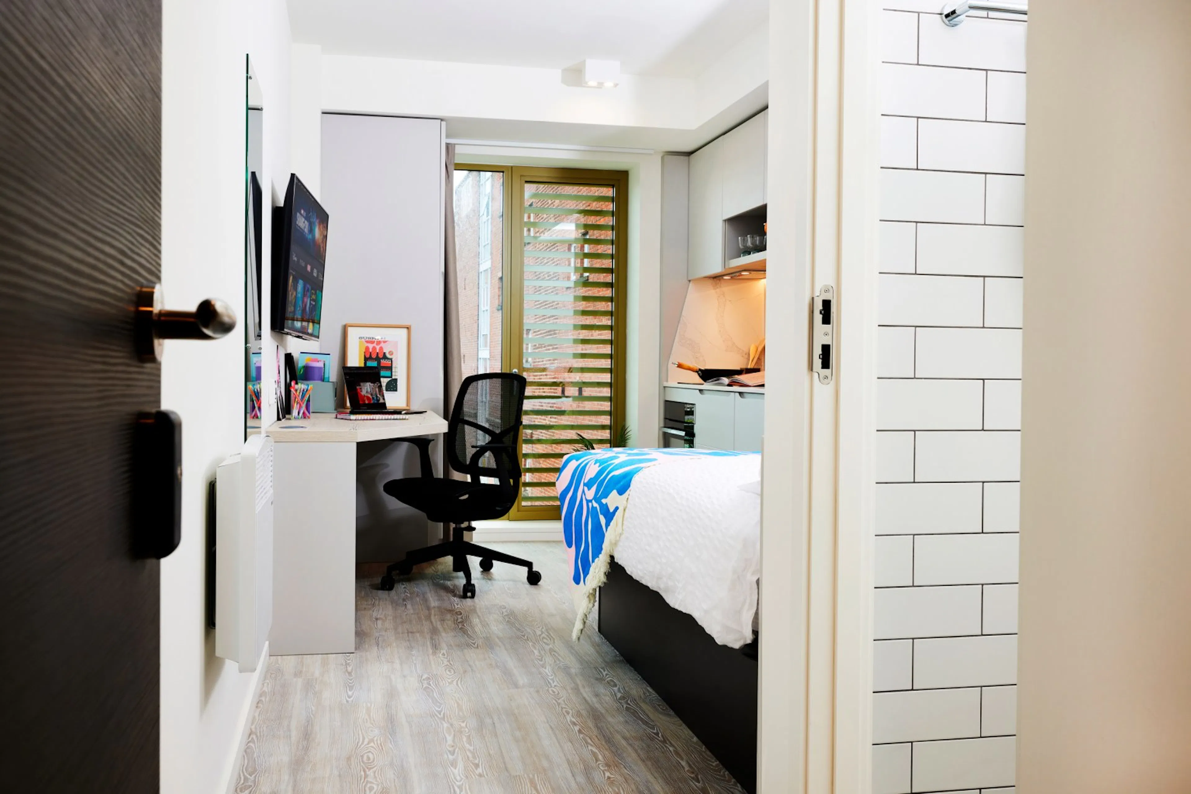 Lite ROOM 1