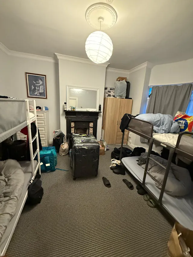 Twin Room room image 2