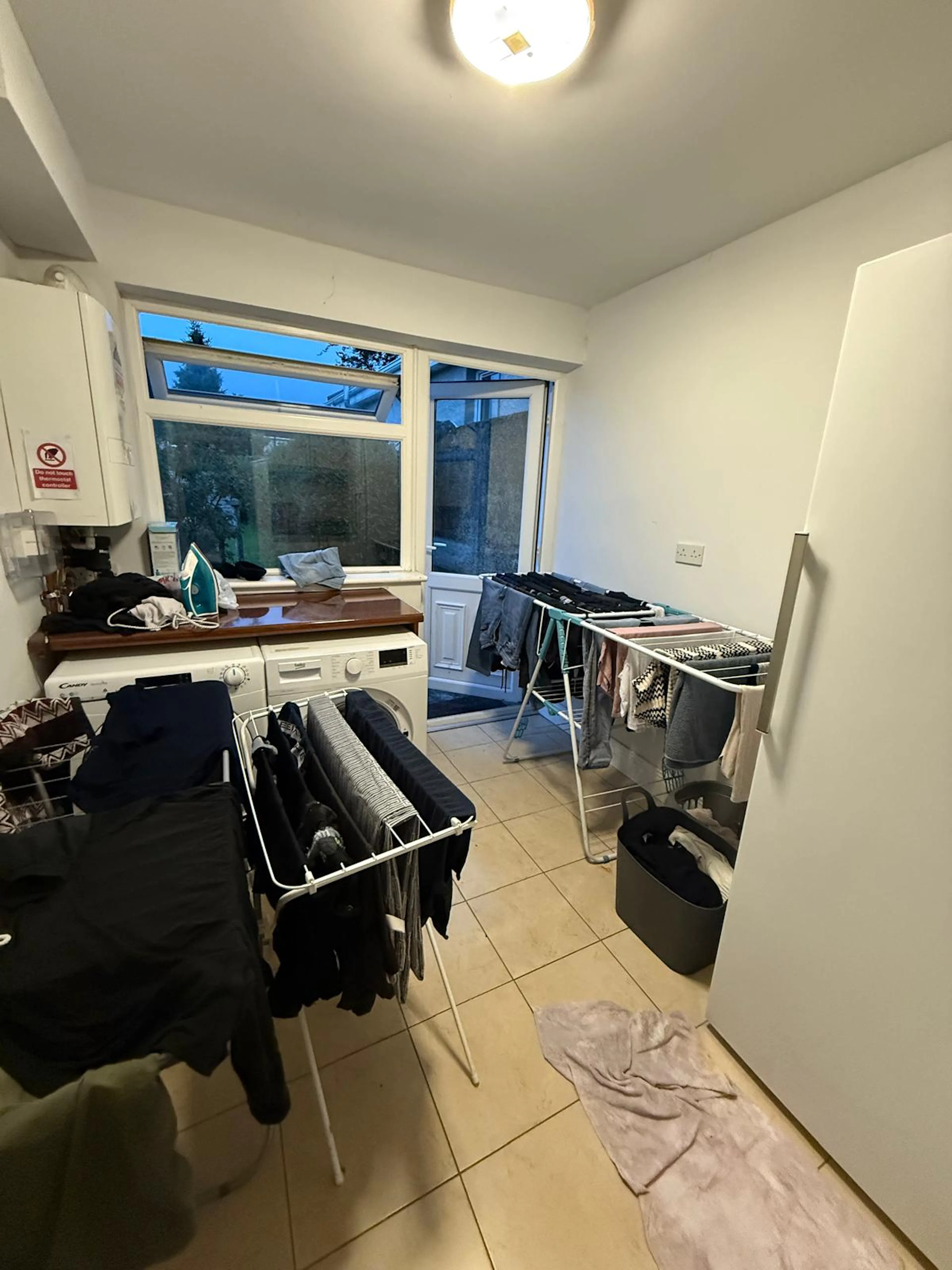 Twin Room ROOM 2