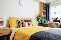 kyle-park-house-glasgow-Ensuite Large Standard Double