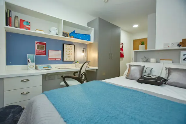 Gold En-Suite room image 2