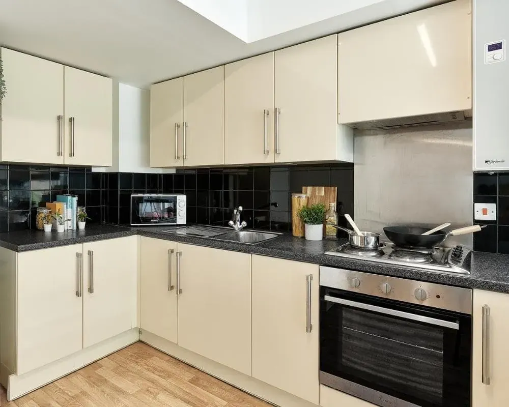 Gold Ensuite KITCHEN 4