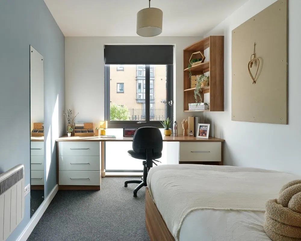 Gold Ensuite (Accessible)