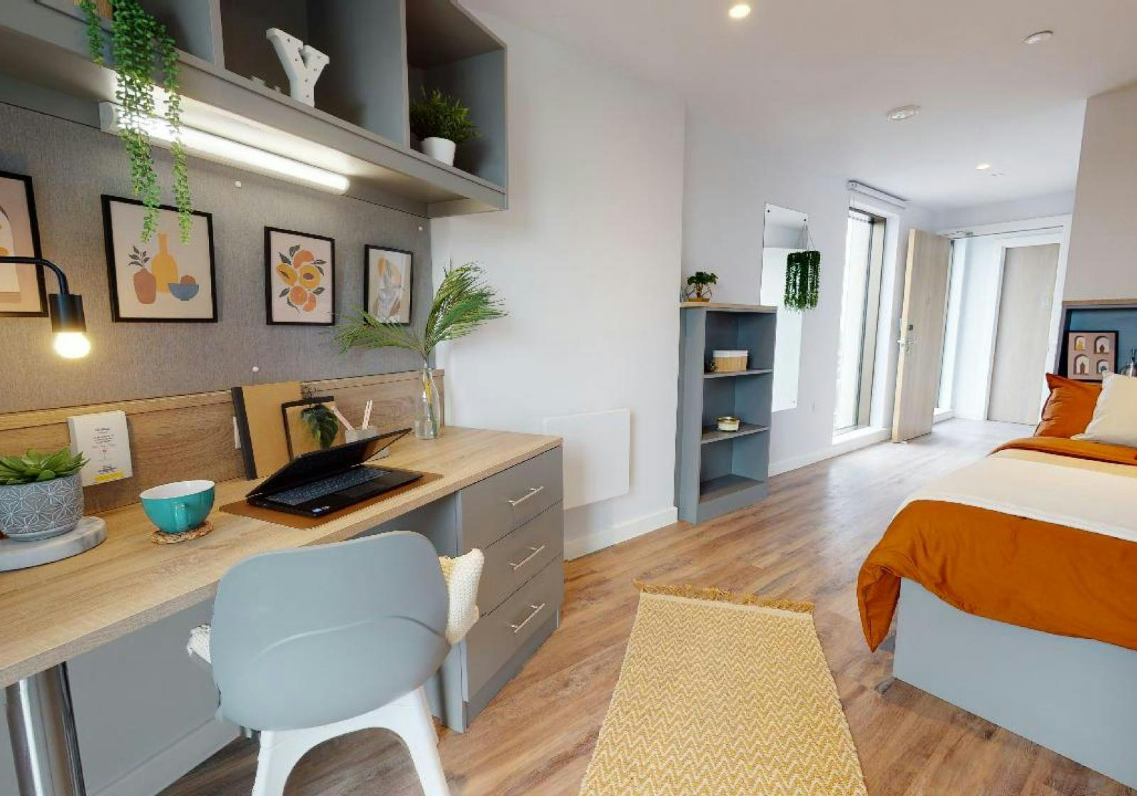 Gold En Suite Access