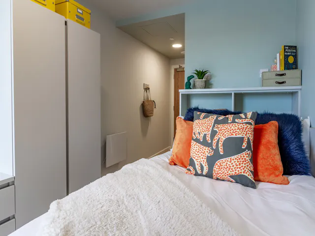 Gold En Suite room image 1