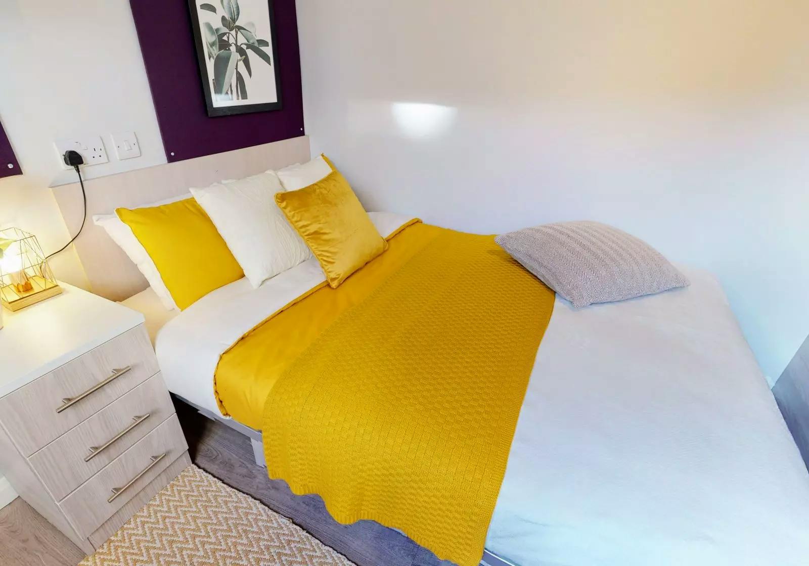 Gold En Suite Plus