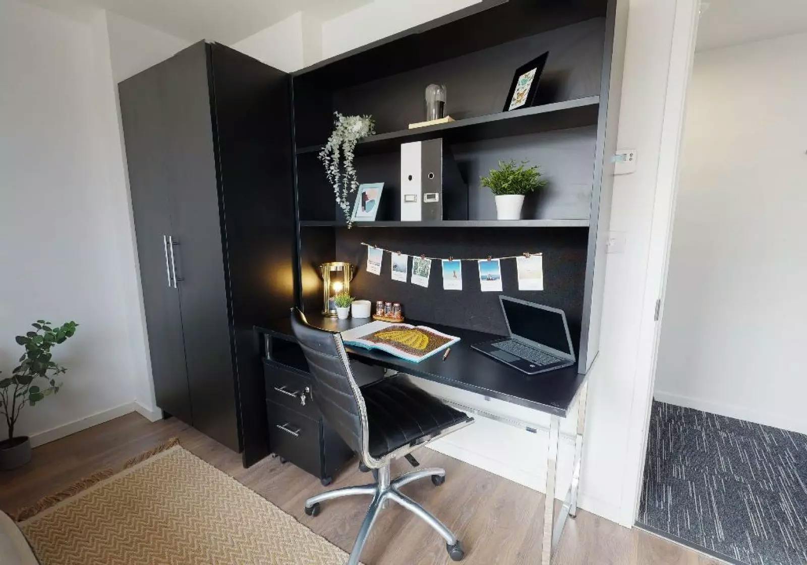 Gold En Suite Plus
