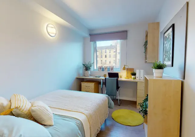 Gold En Suite room image 1