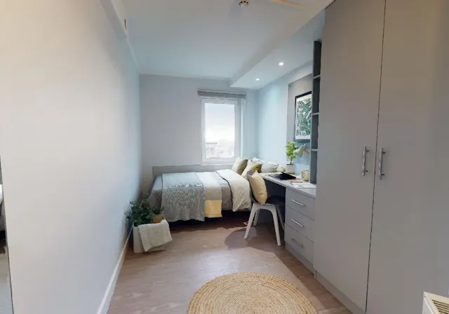 Gold En Suite room image 2
