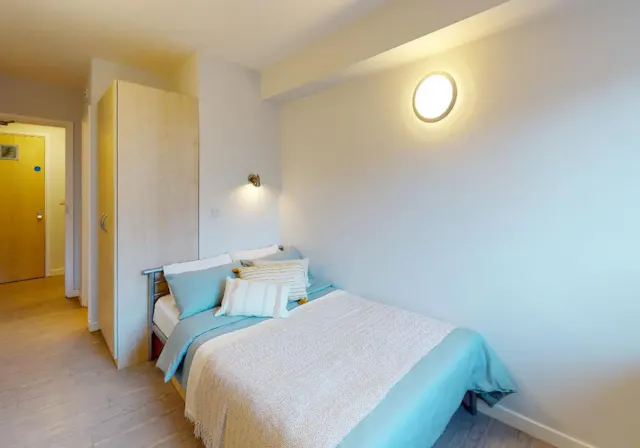 Gold En Suite room image 1