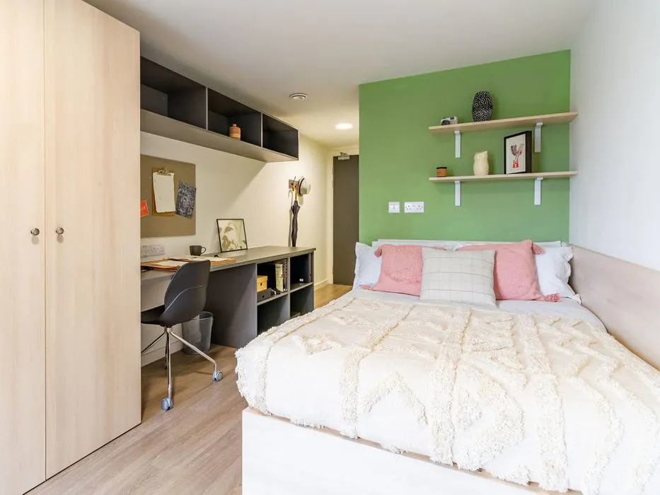 Gold En Suite ROOM 4