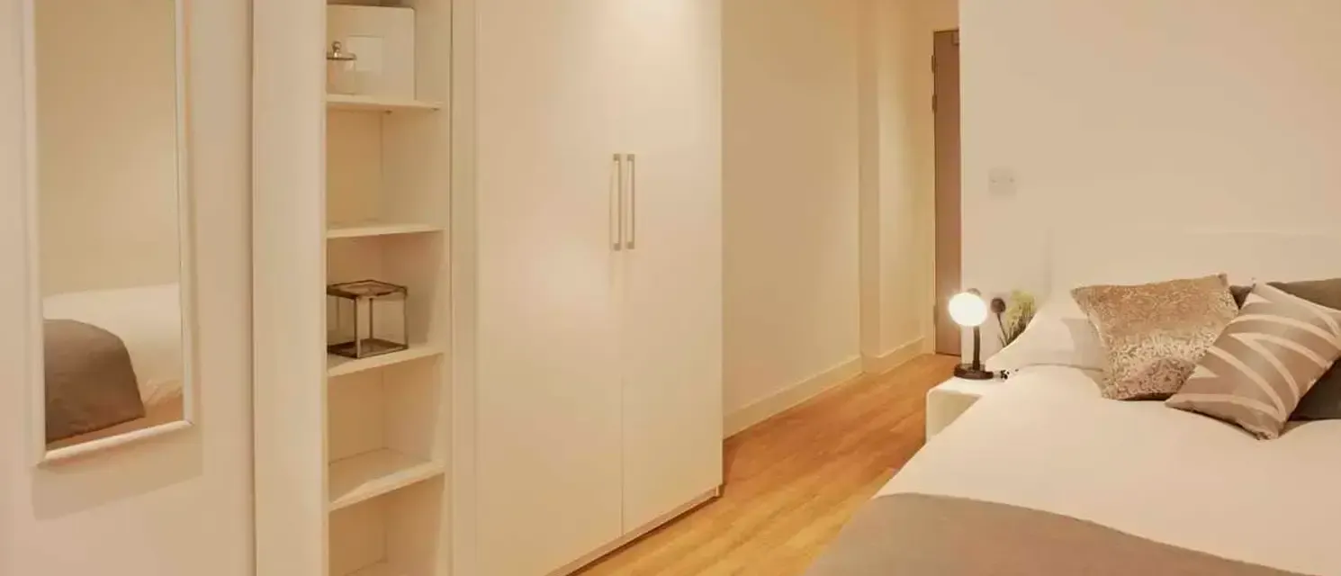 Gold Ensuite Lower Level