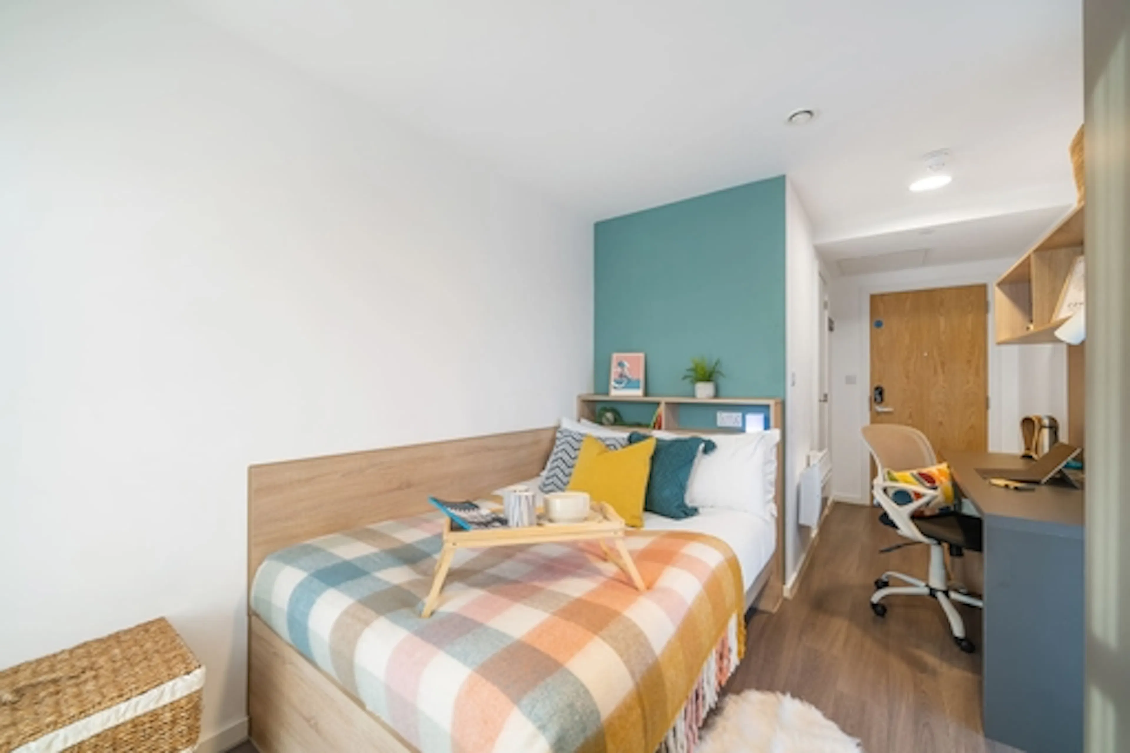 Gold Ensuite Upper Level ROOM 4