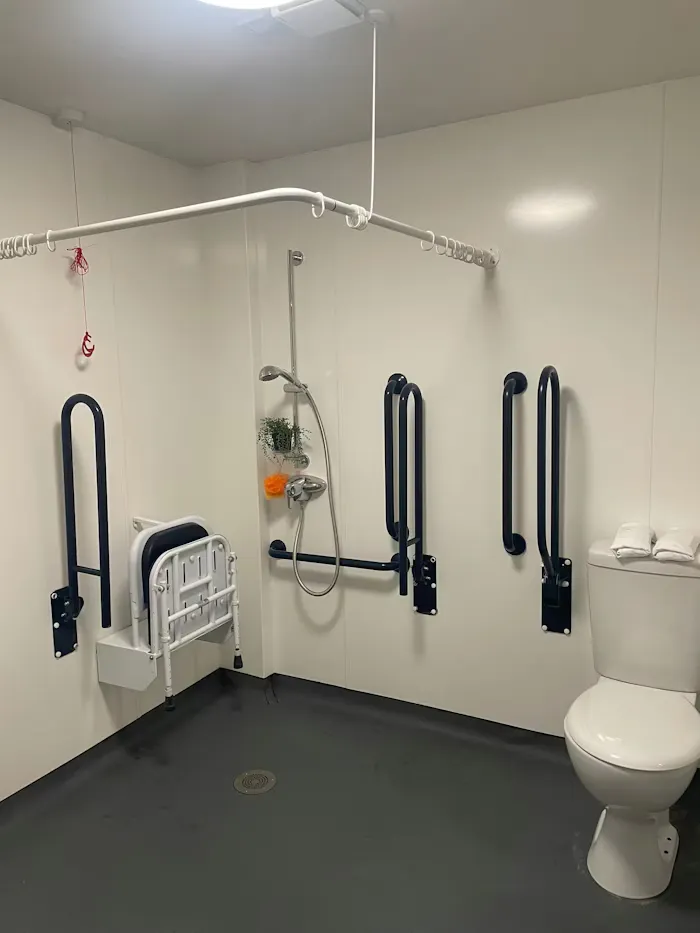 Gold Ensuite (Accessible)