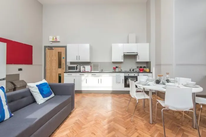 Gold Ensuite (Accessible)