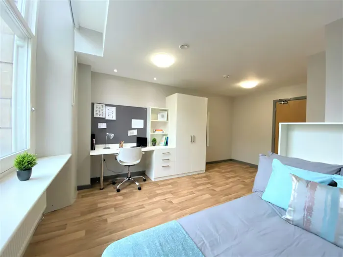 Gold Ensuite (Accessible)