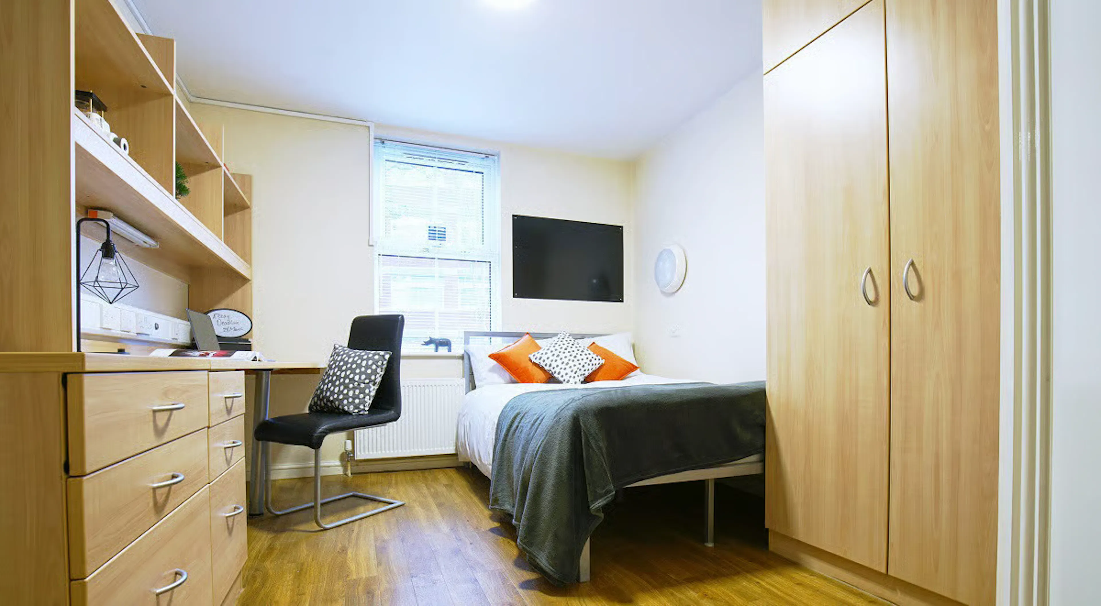 Gold Ensuite ROOM 1