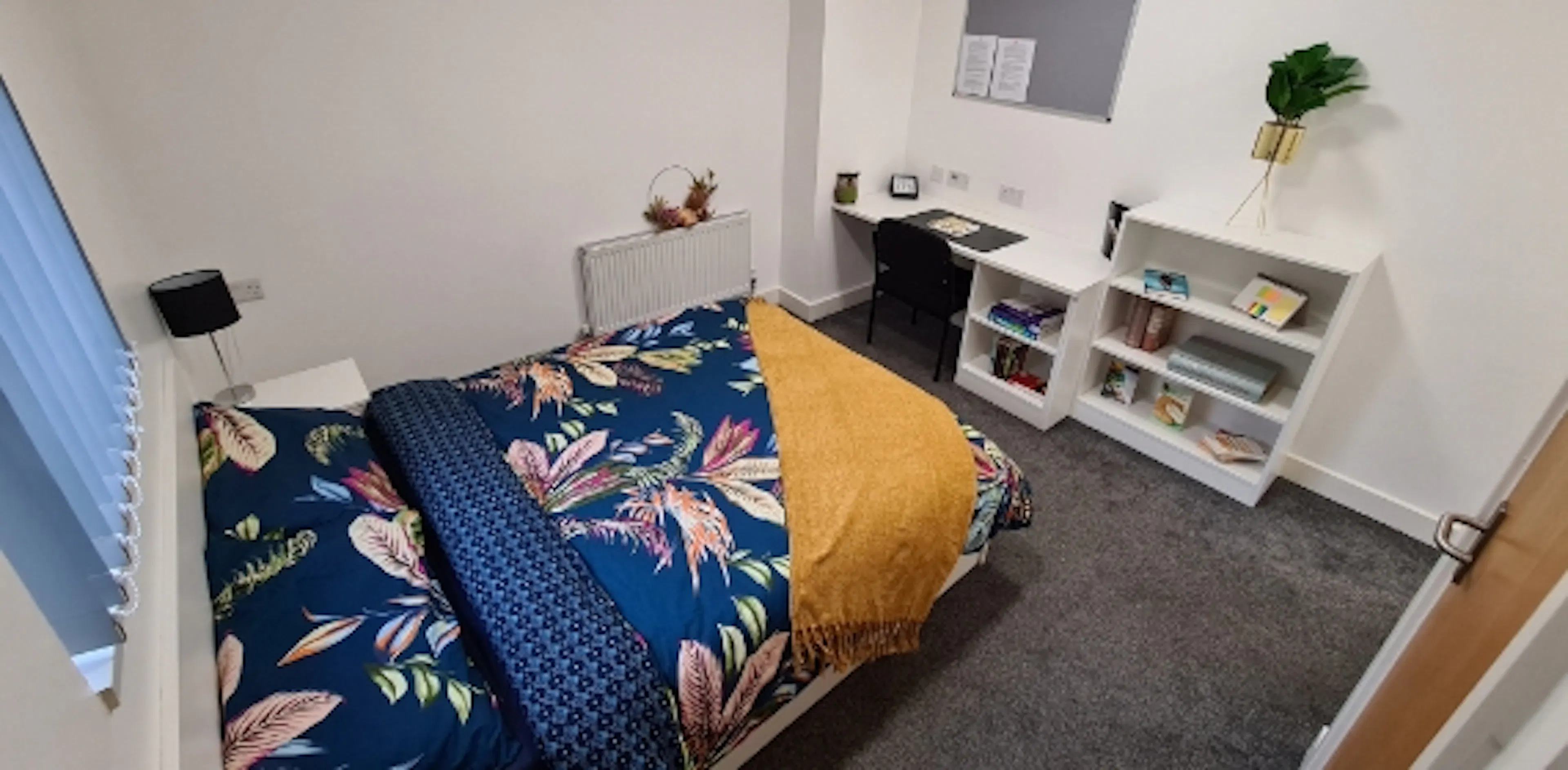 Gold Ensuite ROOM 2