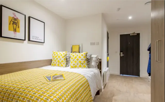 Gold En Suite room image 1