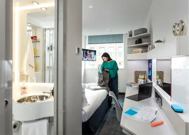 Gold Plus En-suite Serviced Apartment room image 1
