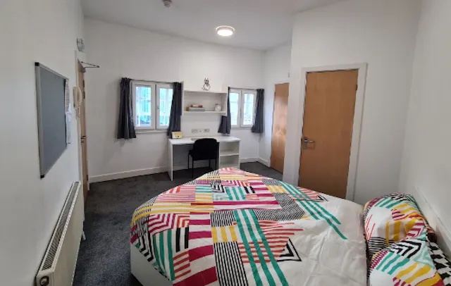 Gold Plus Ensuite room image 1