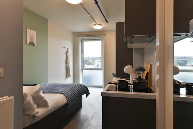Gold Studio room image 2
