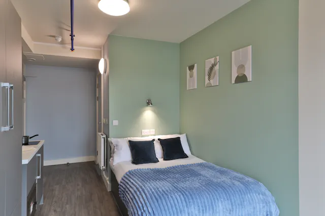 Gold Studio room image 1