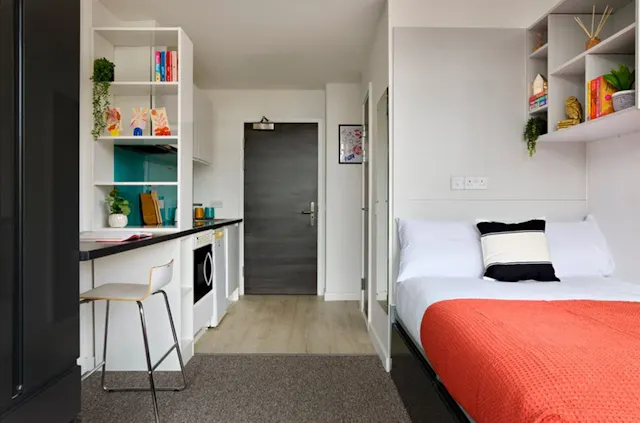 Gold Studio room image 1