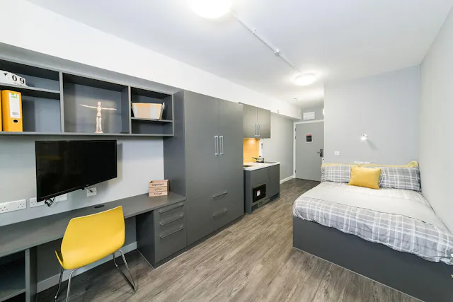 Gold Studio room image 1