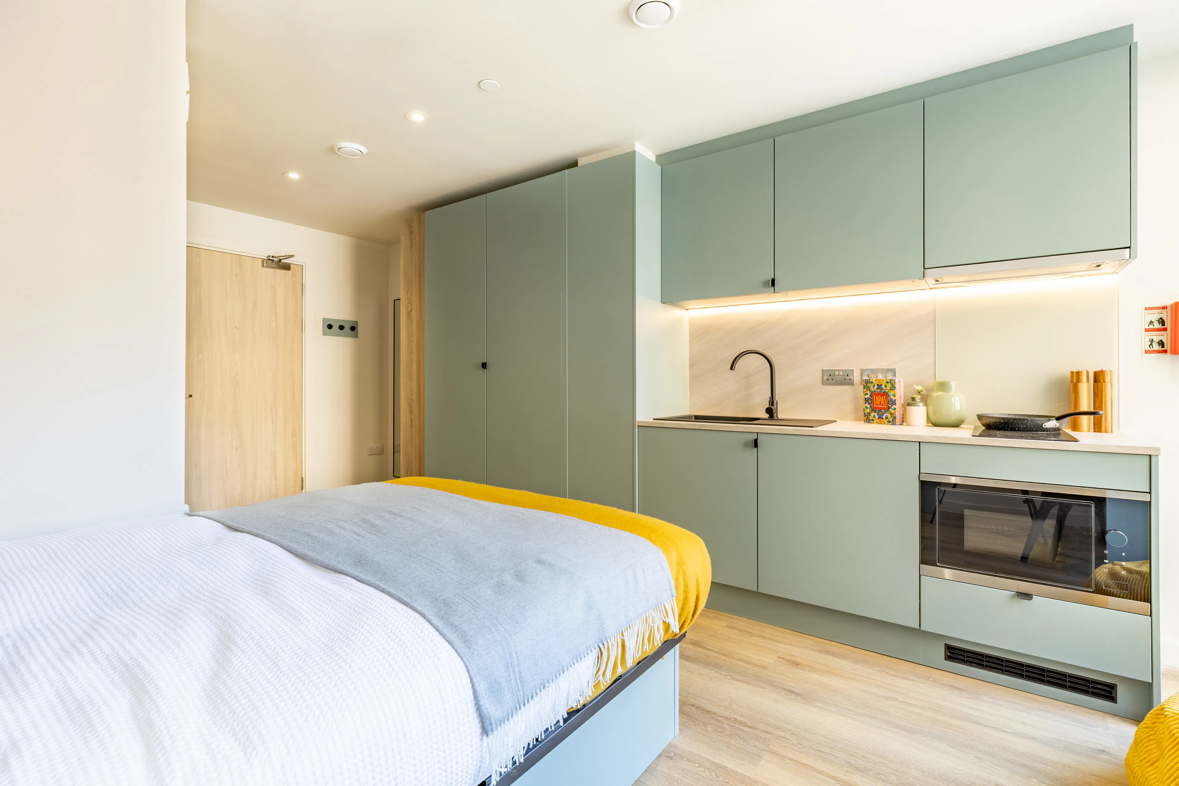 Gold Studio KITCHEN 2