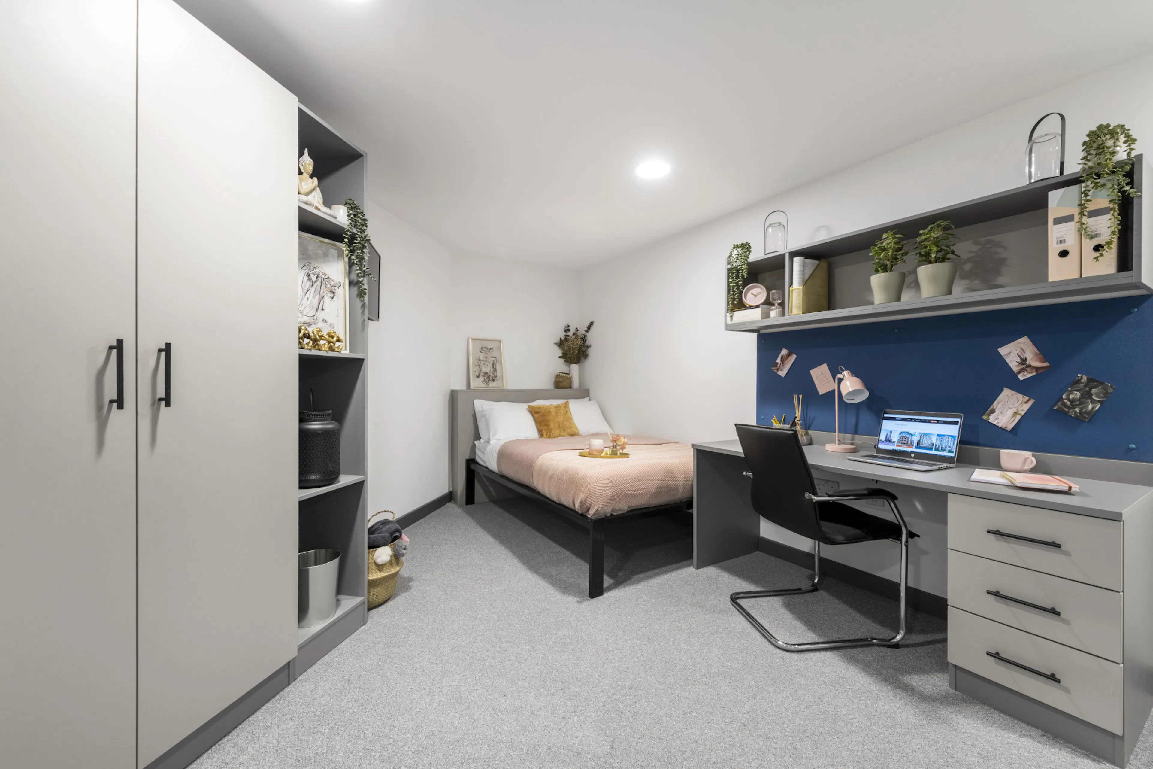 Gold Studio ROOM 4