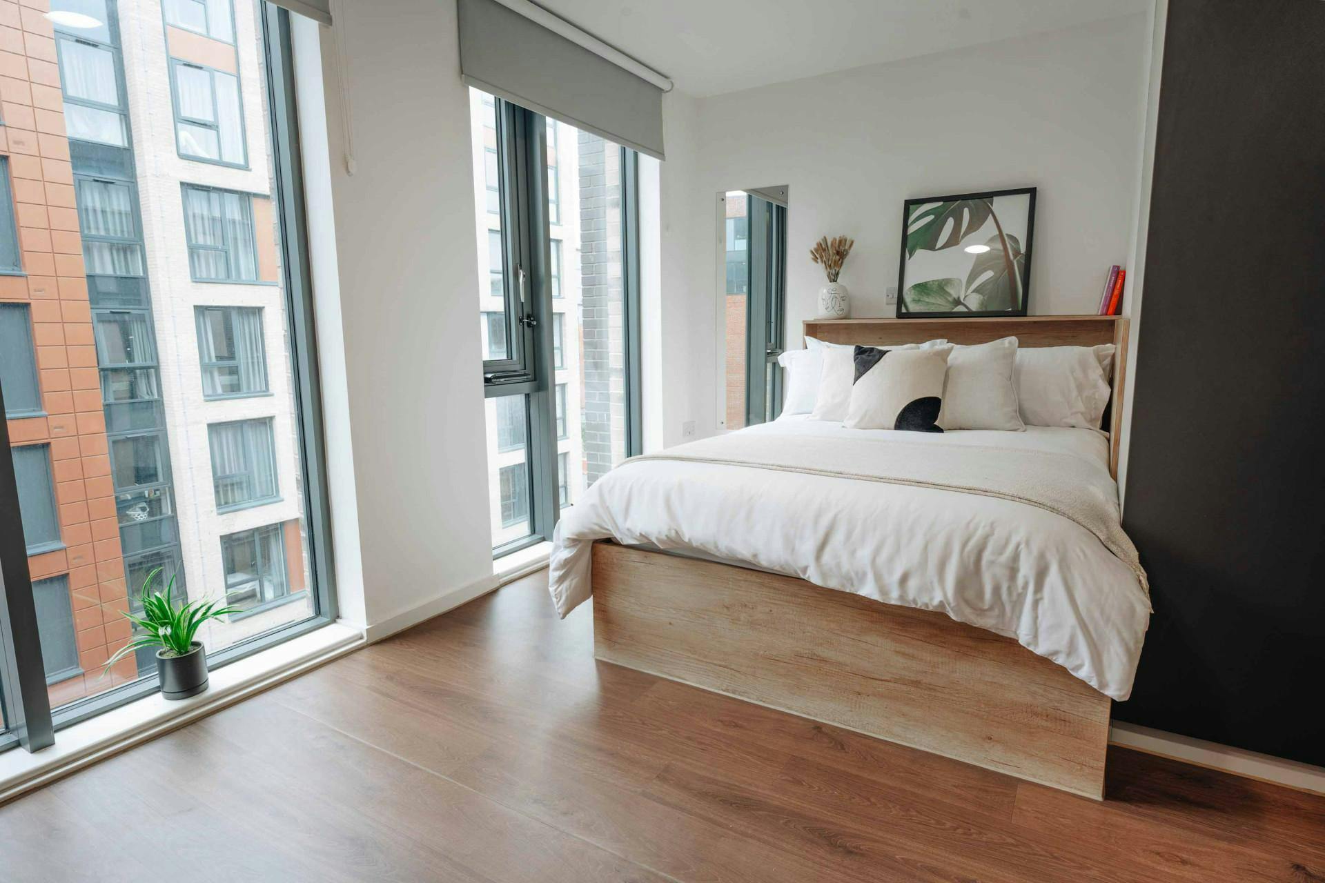 Gold Studio (High Floors)